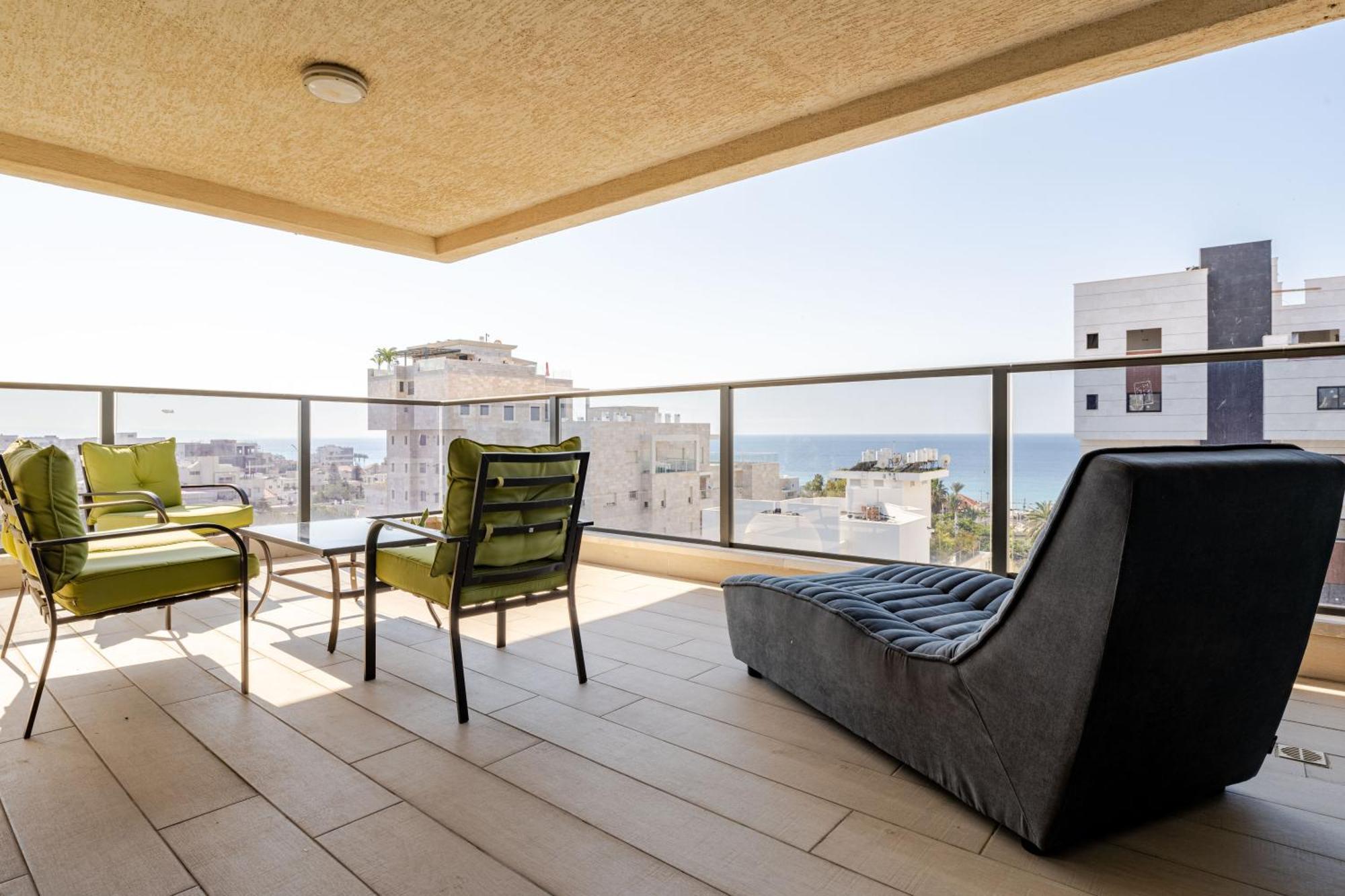 Balfour Sea View City Center Naharija Exterior foto