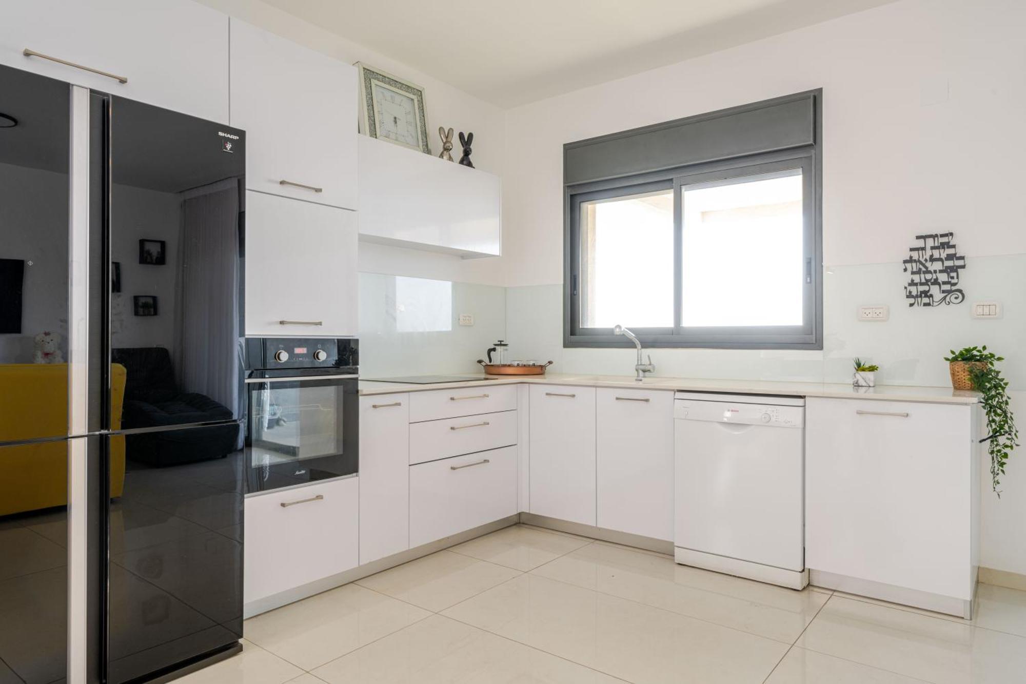 Balfour Sea View City Center Naharija Exterior foto